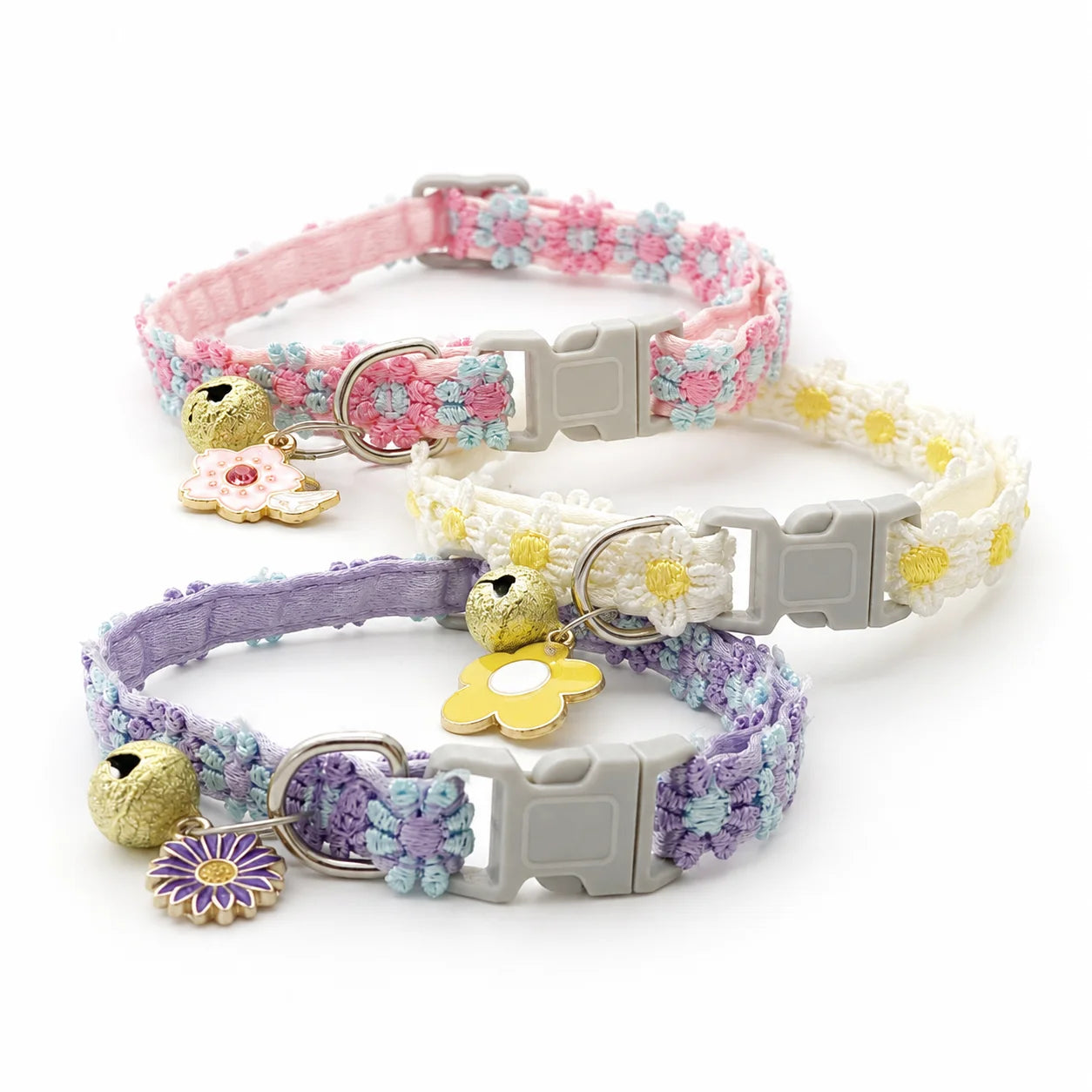 Spring Summer Soft Lace Flower Pet Collar Adjustable Breakaway Buckle Pet Neck Collar With Bell Floral Pendant For Cats Small Dogs 3 Colors Pink White Purple Optional