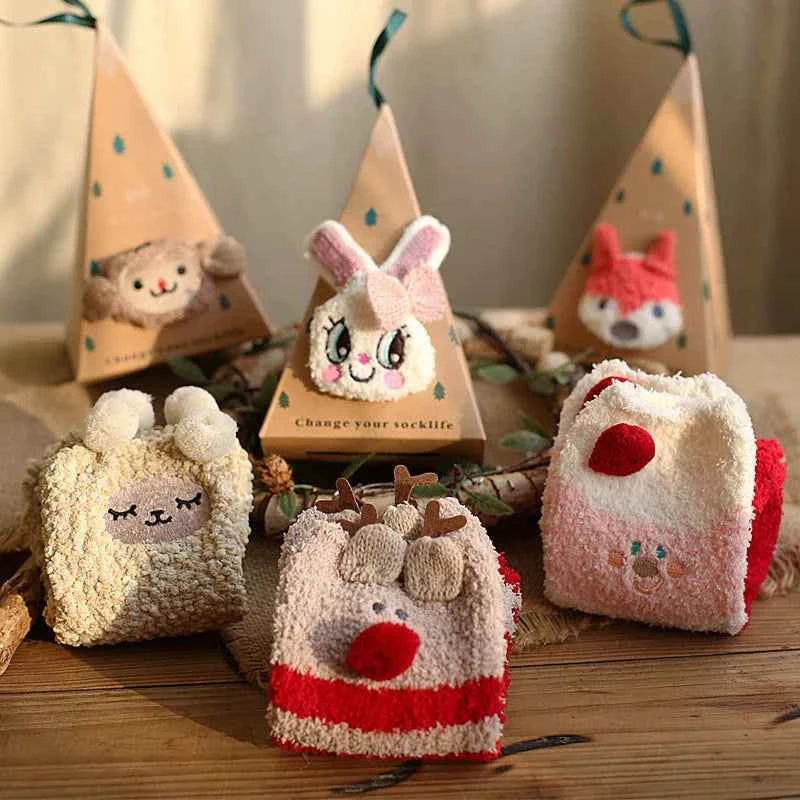 2021 New coral fleece gift box socks winter thick cartoon embroidery landing Christma socks Santa Claus warm socks