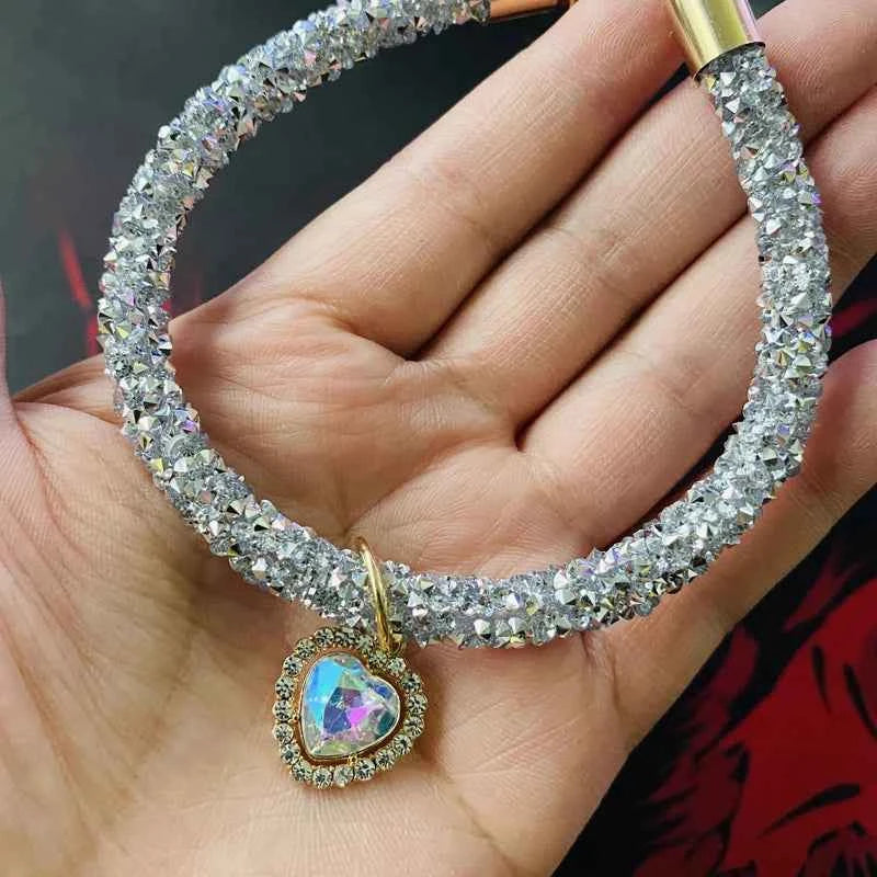 Luxury Crystal Cat Collar Heart Gem Pendant Party Reflective Rhinestone Necklace Adjustable Cats Puppy Chihuahua Pet Accessories