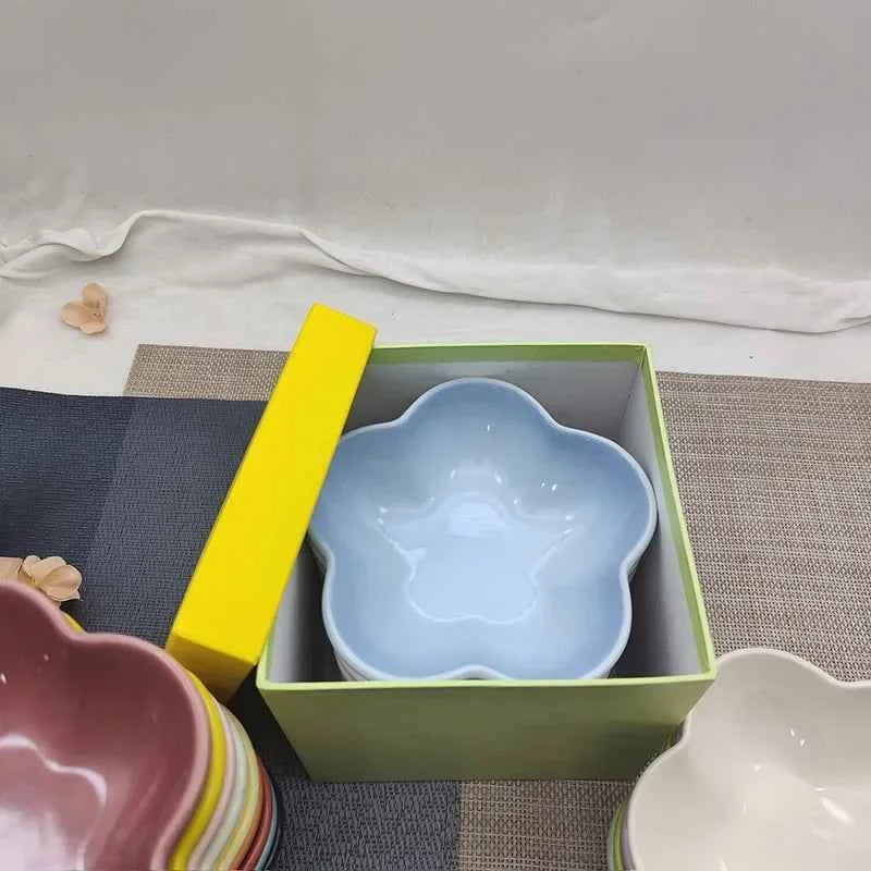 Ceramic Extra Wide Raised Cats Food Bowl,Elevated Pets Bowls Anti-Vomiting Cat Feeder Whisker Stress-Free Cat Feeder Bowls 5.1''