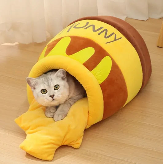 New Pet Nest Winter Warm Dog Den Cat Villa Plush Pets Mattress Small Frog Shape Semi Enclosed Kitten Puppy House Pet Supplies - Play Paws Toys