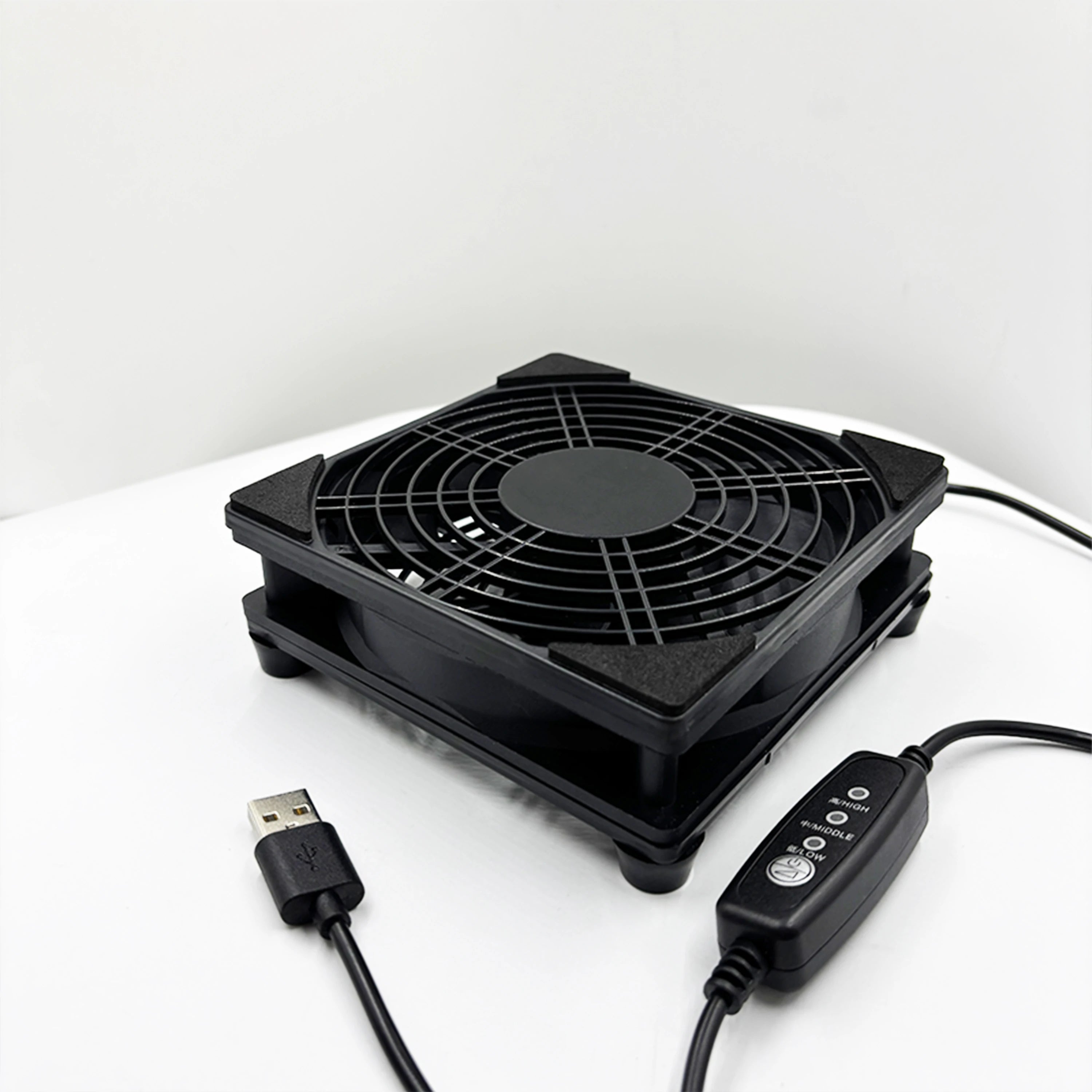 1pc USB supports 3-speed adjustment. The computer fan is silent. The 5V power supply fan is equipped with a speed controller, su