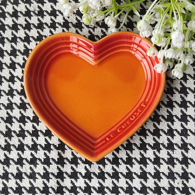 Ceramic Cat Bowl Extra Heart-Shaped Wide Anti Vomiting Stress Free Design12cm Durable Ceramic Pet Bowl for Small Cats Dogs