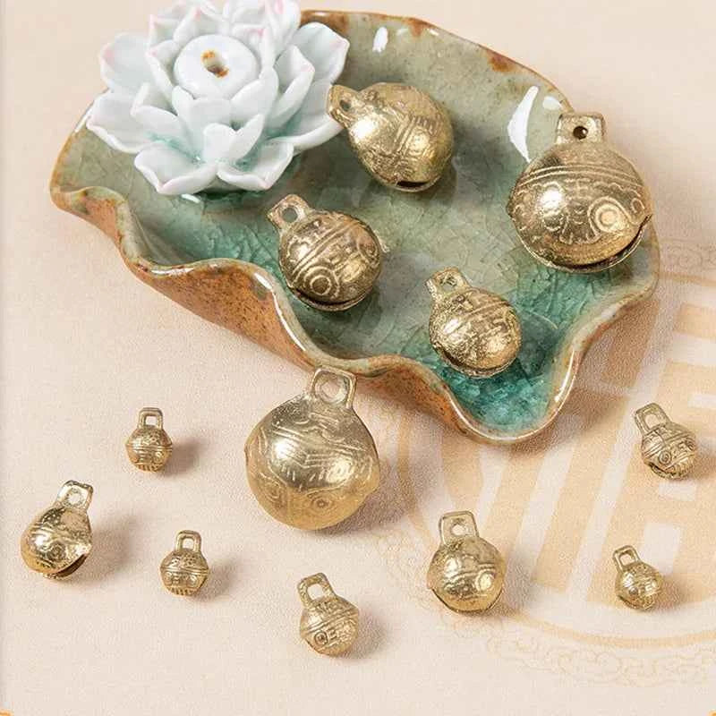 1pcs Bell Pet Tiger Head Copper Bell Dog Bell Cat Dog Collar Necklace Pendant Handmade Material Charms