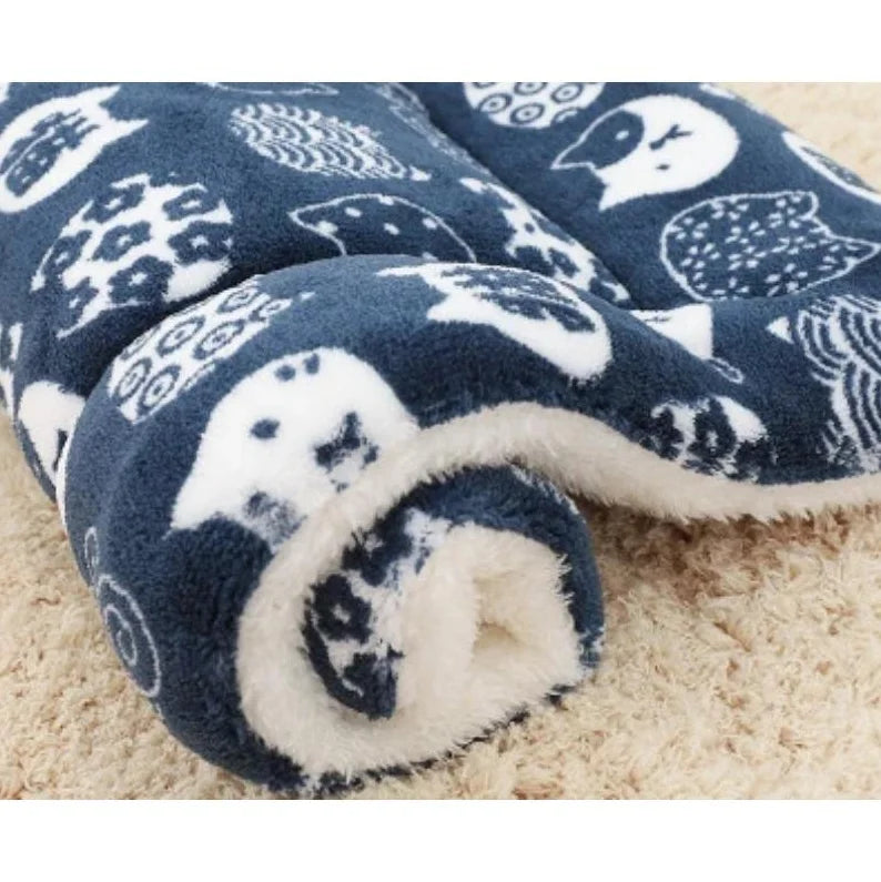 Pet Sleeping Mat Dog Bed Cat Bed Soft Hair Thickened Blanket Pad Fleece Home Washable Warm Bear Pattern Blanket Pet Supplies - Play Paws Toys