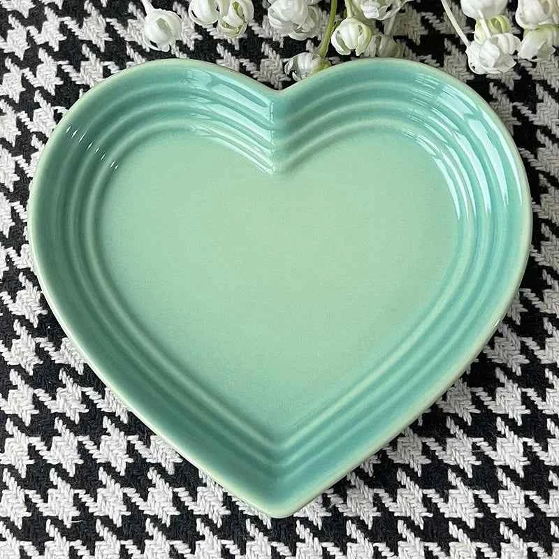 Ceramic Cat Bowl Extra Heart-Shaped Wide Anti Vomiting Stress Free Design12cm Durable Ceramic Pet Bowl for Small Cats Dogs