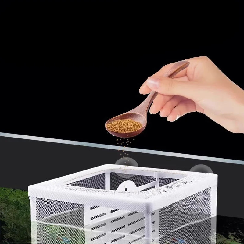 S/L Aquarium Fish Breeding Breeder Box Baby Fish Hatchery Isolation Net Fish Tank Incubator Box Hanging Aquarium אקווריום לדגים