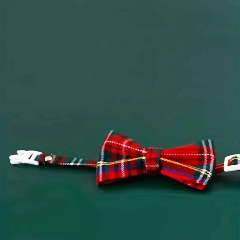 1pc Pet Breakaway Cat Collar Bow Tie and Bell Cute Plaid Christmas Red Elastic Adjustable Dog Collar With Sash Small Bell For Ca