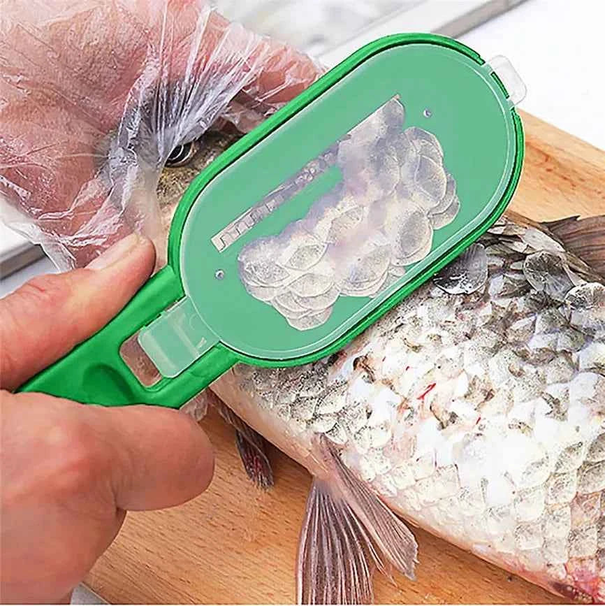 Practical Fish Scale Remover, Plastic Fruit and Vegetable Peeler, Descaling and Cleaning Scraper with Accessories, Folding Knife