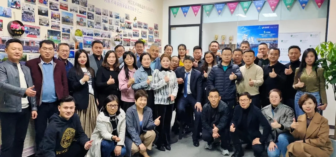 Luxury Folding Pet Stroller for Outdoor Dog Strollers Pet Trolley for Pet Stroller Carrier Travel With Large Wheels