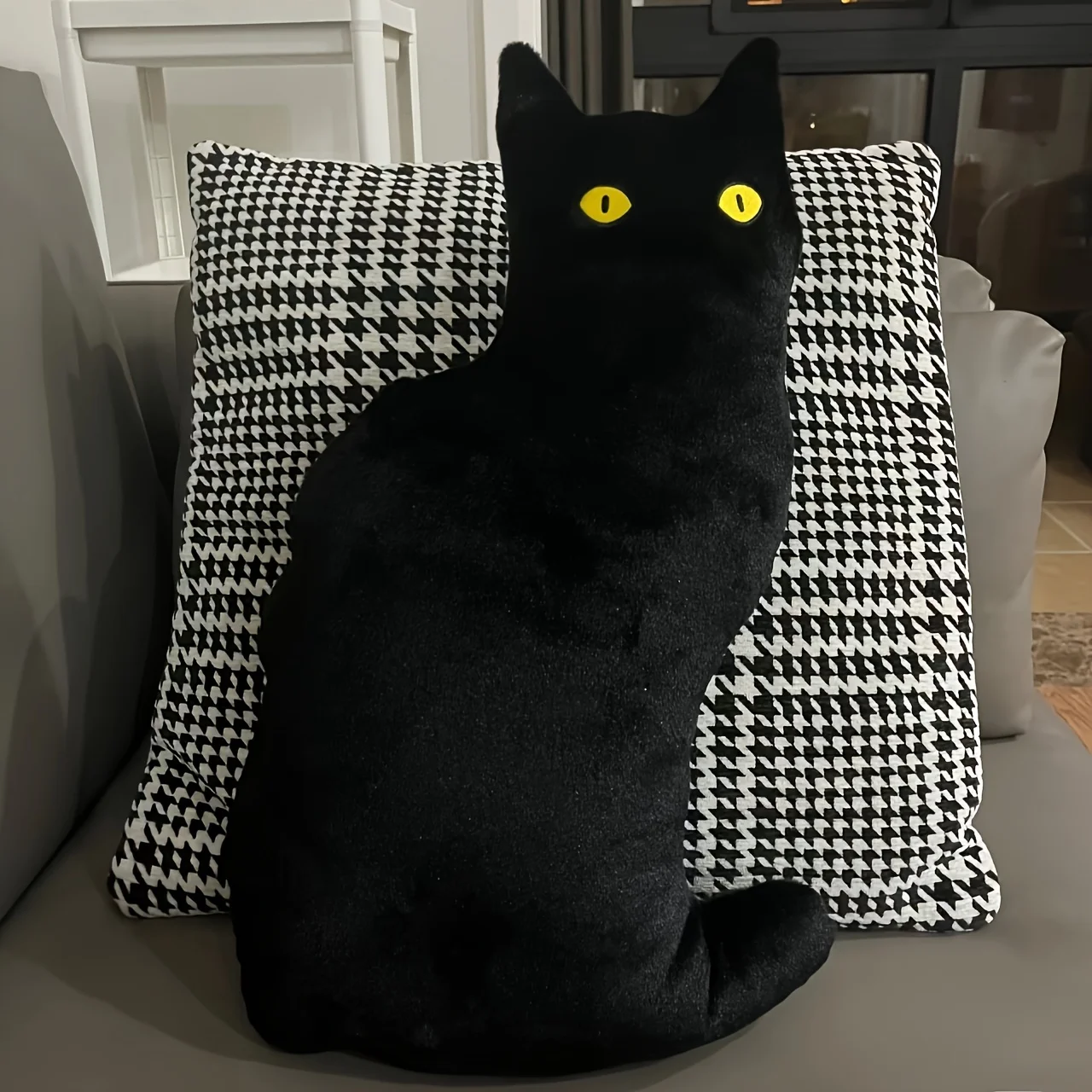 Customized pet photos, plush pillows, personalized cat and dog shaped sofa cushions for people aged 14 and above Customized pet photos, plush pillows, personalized cat and dog shaped sofa cushions for people aged 14 and above