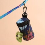 Hangable Dog Poop Bag Dispenser Zipper Dogs Walking Accessory Waste Bag Holder Portable Cute Garbage Bags Organizer Pet Supplies - Image 4