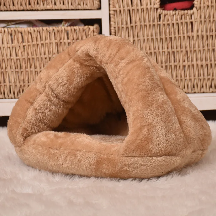Triangle Pet Dog Kennel Mat Winter Warm Plush Cat Bed House Thickened Sleeping Bag for Small Dogs Cats Pets Supplies Accessories
