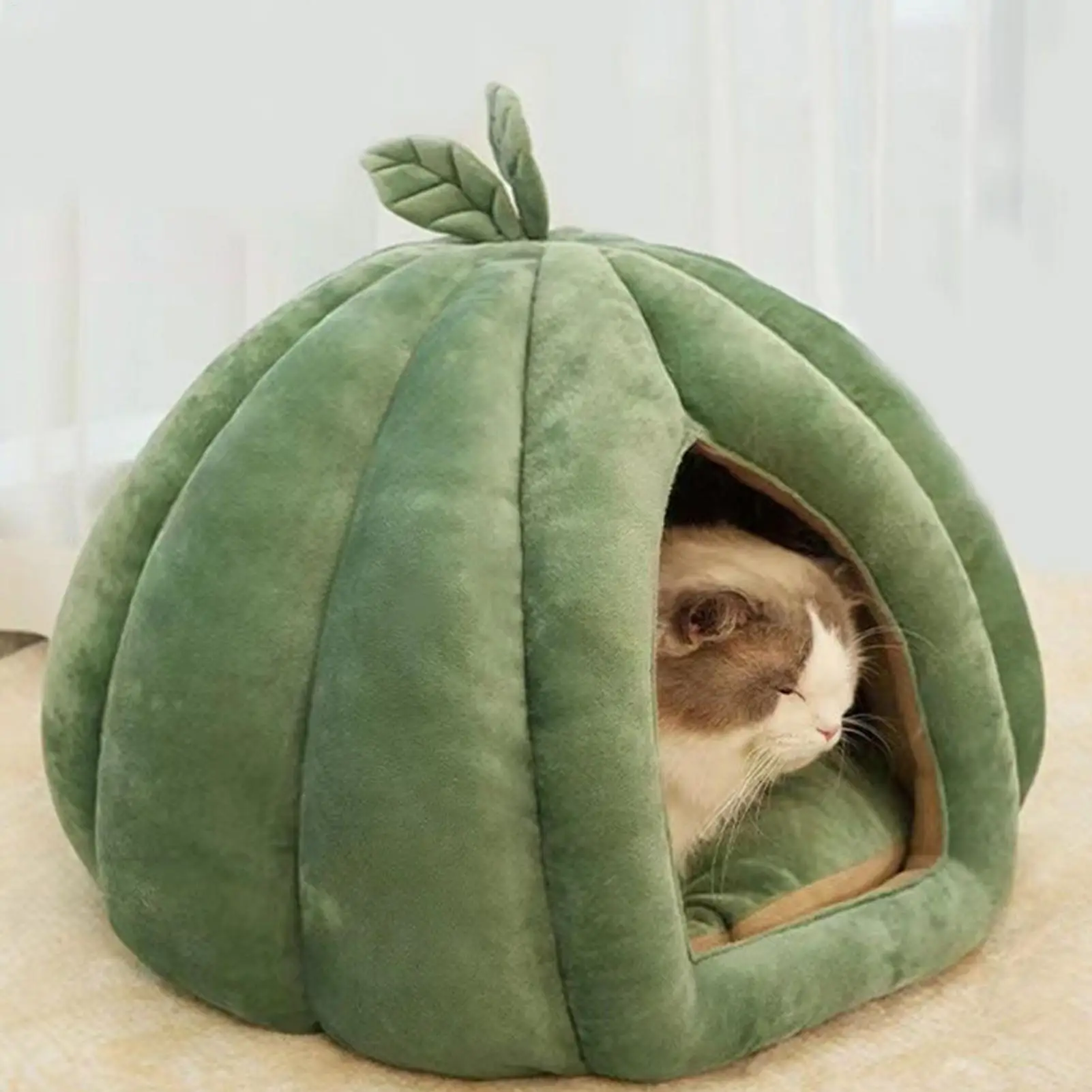 Thickened Halloween Pet Bed Enclosed Cat Nest Warm Cat Bed Pumpkin Shape Pet Sleeping House for Cats Washable Cat Sleeping Bed