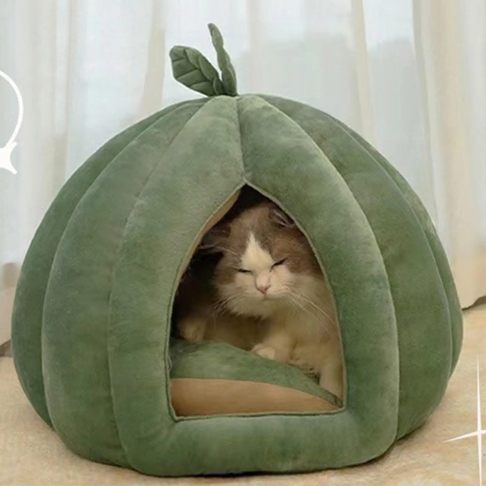 Thickened Halloween Pet Bed Enclosed Cat Nest Warm Cat Bed Pumpkin Shape Pet Sleeping House for Cats Washable Cat Sleeping Bed
