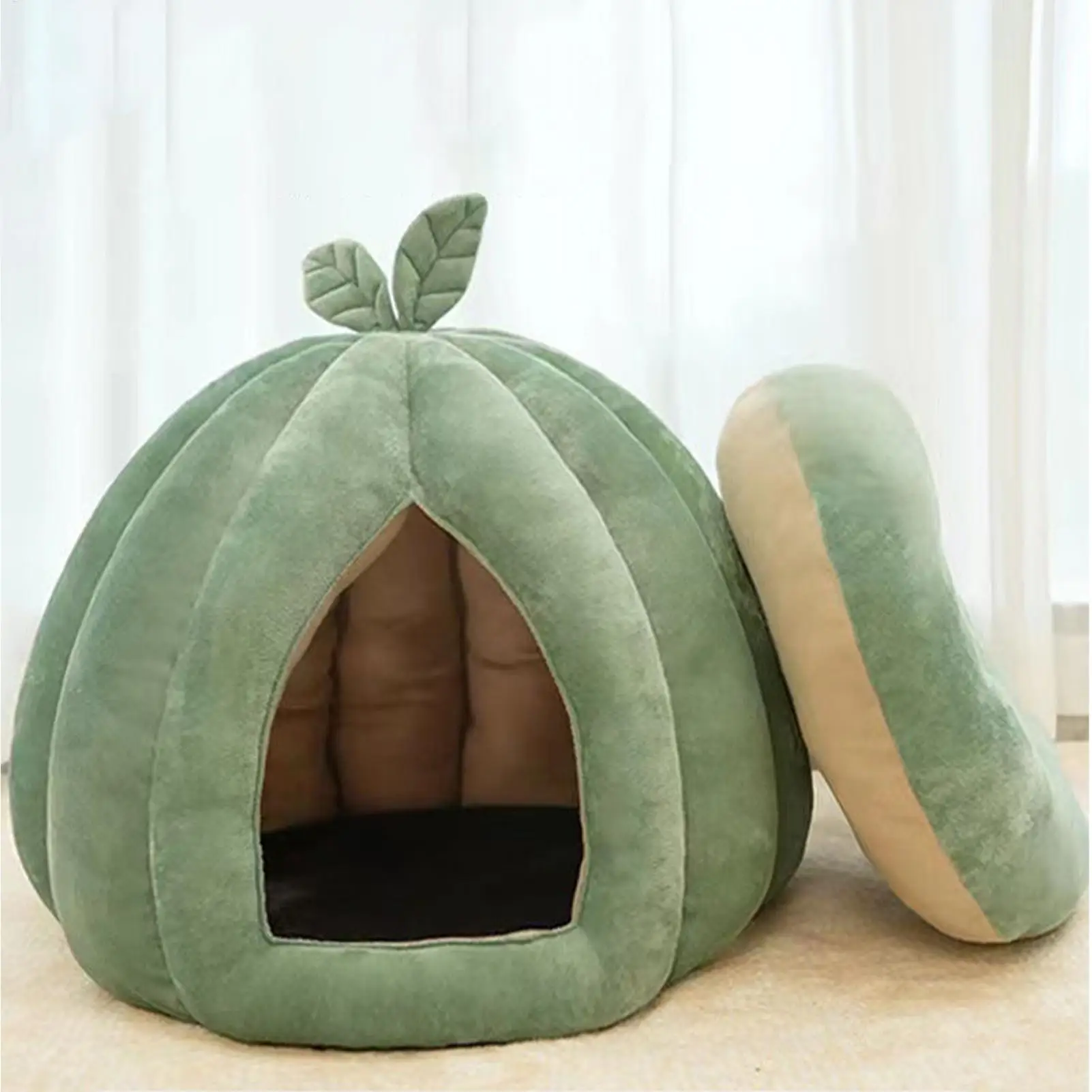 Thickened Halloween Pet Bed Enclosed Cat Nest Warm Cat Bed Pumpkin Shape Pet Sleeping House for Cats Washable Cat Sleeping Bed