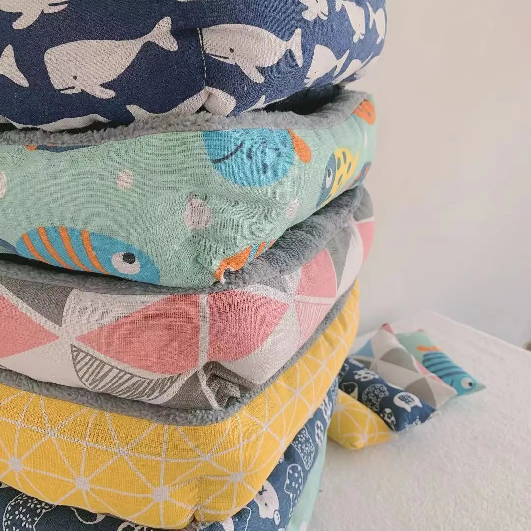 Soft Pet Bed Cat Bed Dog Bed Pet Mattress with Pillow Winter Warm Comfortable Sleeping Mat for Cats Dogs Plush Cat Mat Cat House