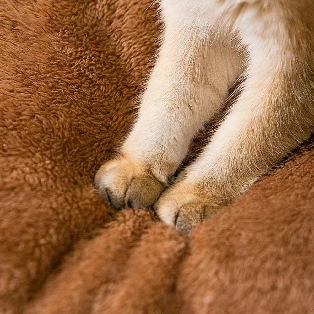 Dog Bed Warm Winter Four Season Universal Enclosed Pet Bed, Wrapped Cat Bed, Brown Teddy Bear Style Bed